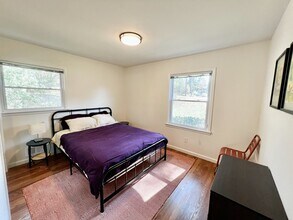 2228 Meadowvale Dr NE in Atlanta, GA - Building Photo - Building Photo