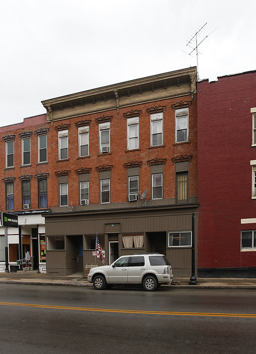 44 Main St in Fort Plain, NY - Foto de edificio