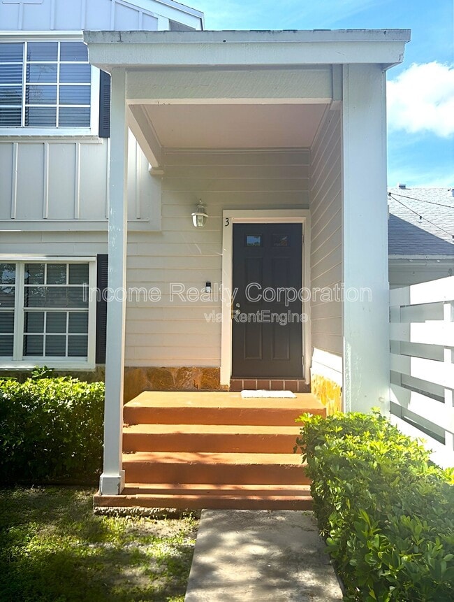 13768 SW 149th Cir Ln in Miami, FL - Building Photo - Building Photo