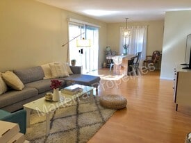 2152 Dogwood Rd in Tustin, CA - Building Photo