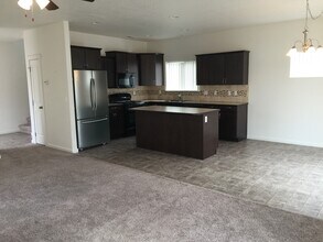 1449 SW Sagebrush Ln in Pullman, WA - Foto de edificio - Building Photo