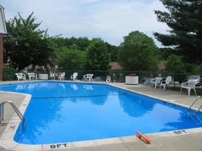 Ridgefield Apartments in Middletown, CT - Building Photo - Building Photo