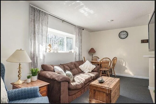 10 Scottfield Rd, Unit 13