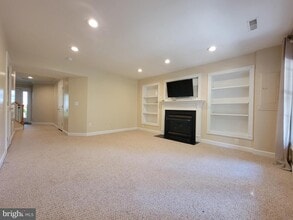 43069 Golf View Dr in Chantilly, VA - Building Photo - Building Photo