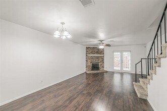 54 Abbey Rd in Euless, TX - Building Photo - Building Photo