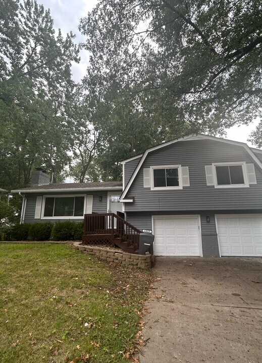 12825 E 50th Terrace in Independence, MO - Building Photo