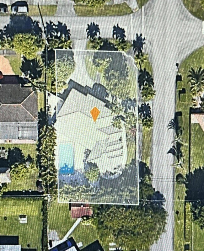 6810 SW 51st St in Miami, FL - Building Photo - Building Photo
