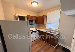 3609 S Harrison St in Fort Wayne, IN - Building Photo - Building Photo