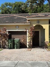 1176 NE 32nd Ave in Homestead, FL - Building Photo - Building Photo