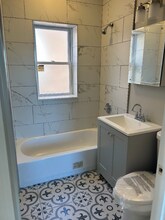 1526 E 73rd St in Chicago, IL - Foto de edificio - Building Photo