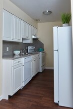 Golden Hill Apartments in Milford, CT - Foto de edificio - Building Photo