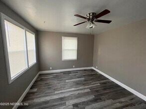 6946 W Virginia Ave in Jacksonville, FL - Building Photo - Building Photo
