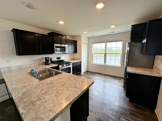 2329 Upland Rd in Pingree Grove, IL - Building Photo - Building Photo