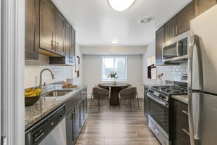 Marrion Square Apartments in Pikesville, MD - Building Photo