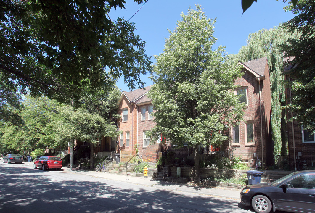 358-380 Melita Cres in Toronto, ON - Building Photo