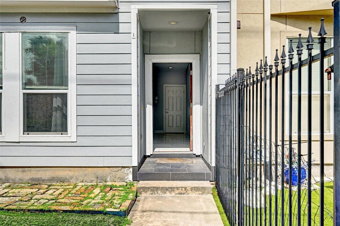 5507 Darling St in Houston, TX - Building Photo