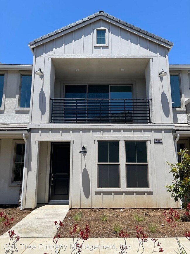 504 W Balsam Ln Rentals in Clovis, CA