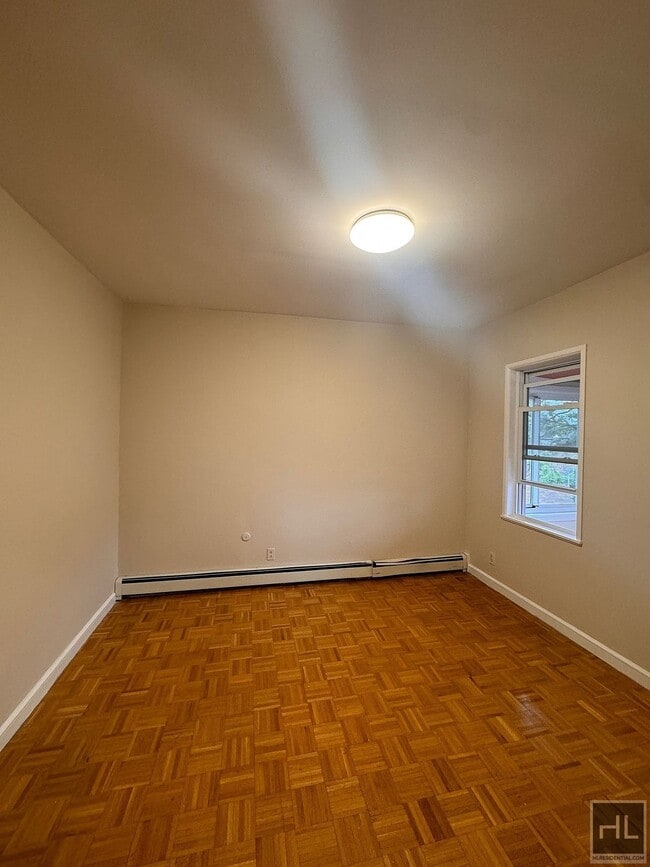 1625 Hone Ave, Unit 2 in Bronx, NY - Building Photo - Building Photo