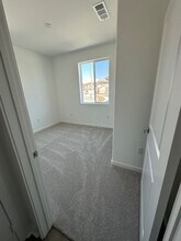 31649 Cobalite Dr in Winchester, CA - Building Photo - Building Photo