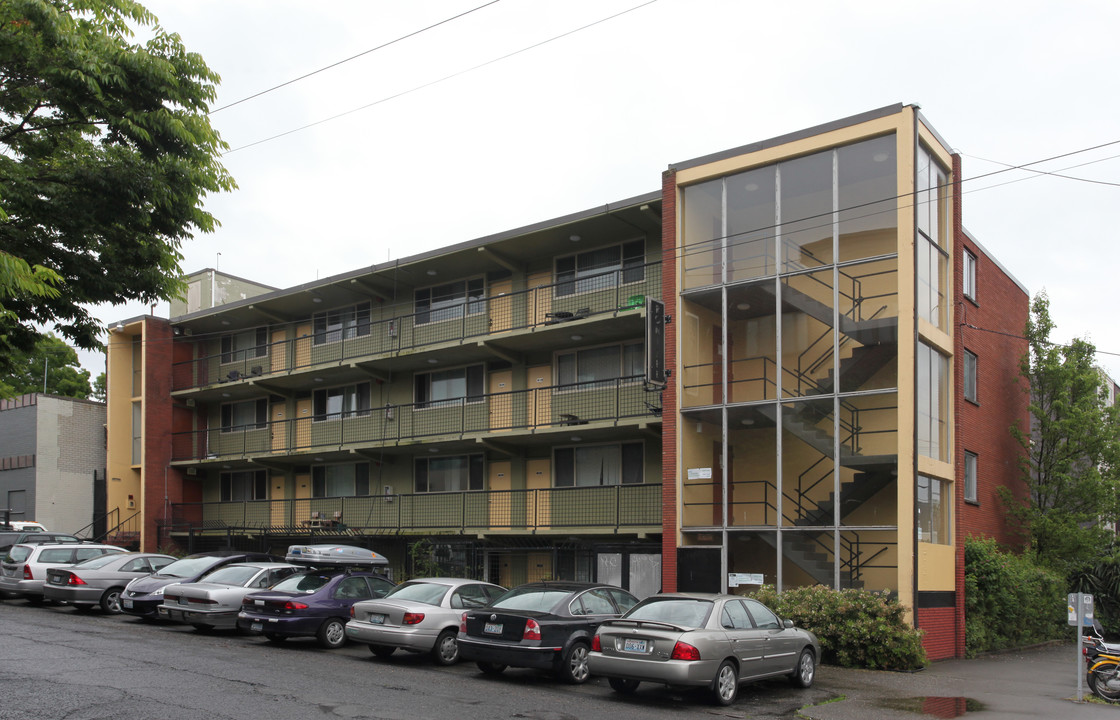 Roni Lee Apartments in Seattle, WA - Foto de edificio