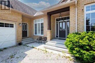 775 Dianne Crescent in Fergus, ON - Building Photo - Building Photo