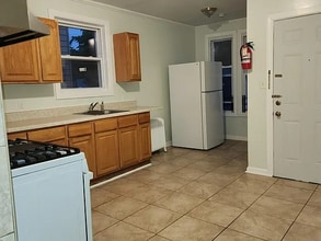 818 Madison Ave in Paterson, NJ - Building Photo - Building Photo