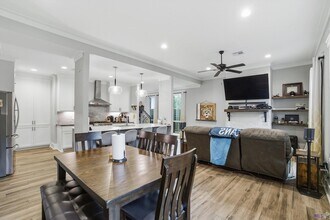 421 St Thomas Ln in Baton Rouge, LA - Building Photo - Building Photo