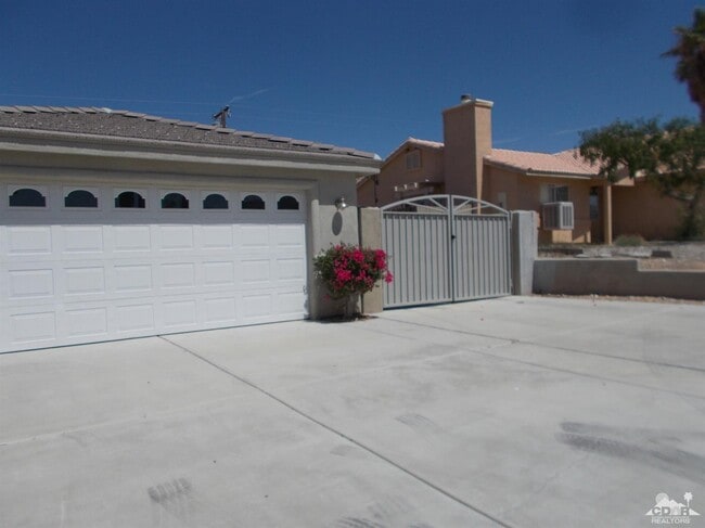 9641 Vista Del Valle in Desert Hot Springs, CA - Building Photo - Building Photo