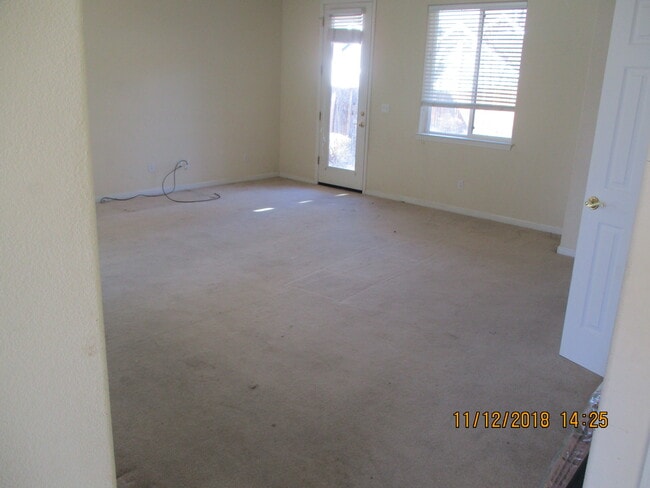 1049 Aspen Grove Cir in Minden, NV - Building Photo - Building Photo
