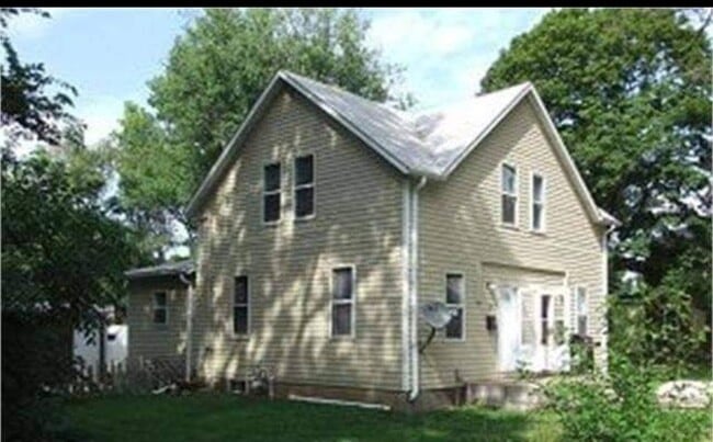 property at 1611 Ave G