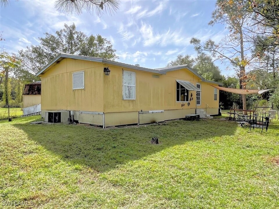 1170 Wildwood Ave in Clewiston, FL - Building Photo