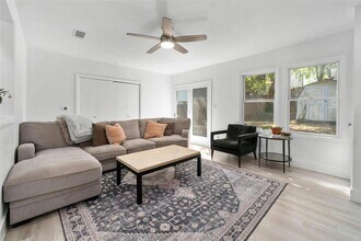 1713 Hether St in Austin, TX - Building Photo - Building Photo