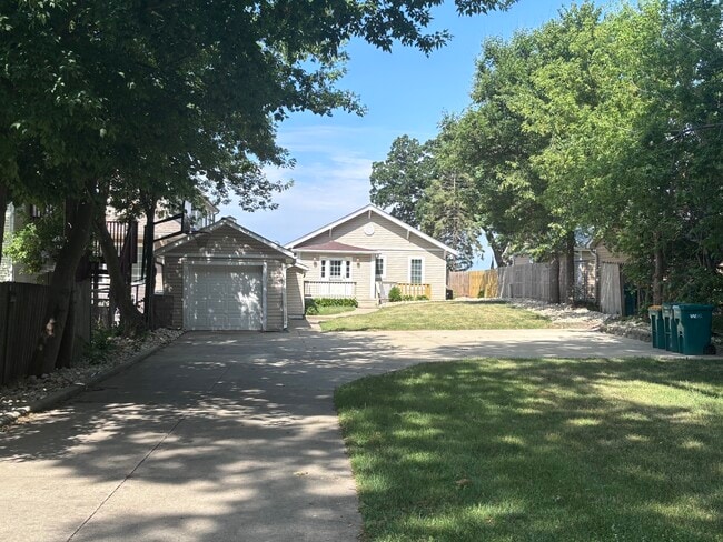 property at 4 N Pistakee Lake Rd