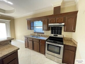 4016 Calle Venezuela in Brownsville, TX - Building Photo - Building Photo