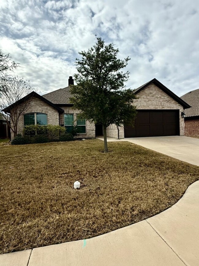 property at 1424 Town Creek Cir