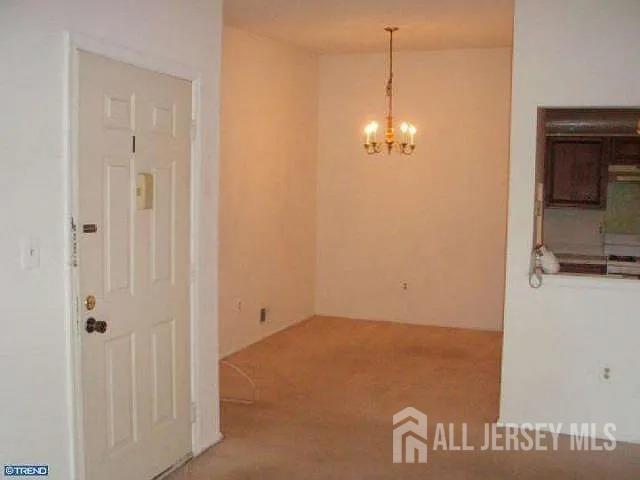 40 Holly Ct in Hamilton Township, NJ - Building Photo - Building Photo
