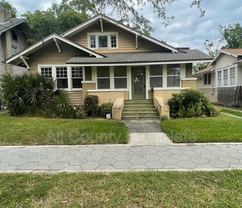 2741 Oak St in Jacksonville, FL - Building Photo