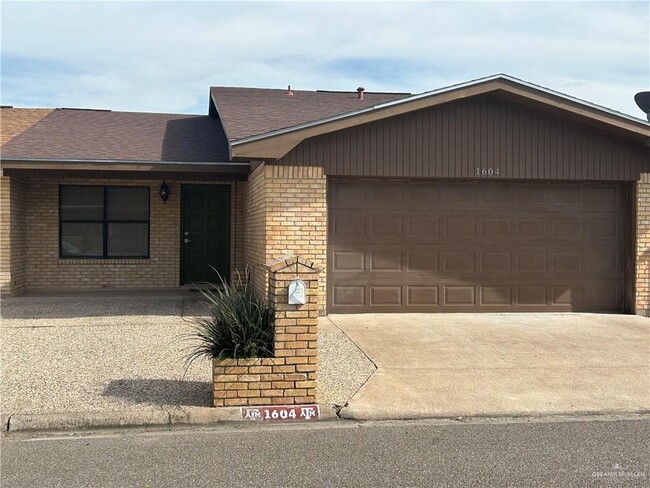 property at 1604 W Gastel Cir