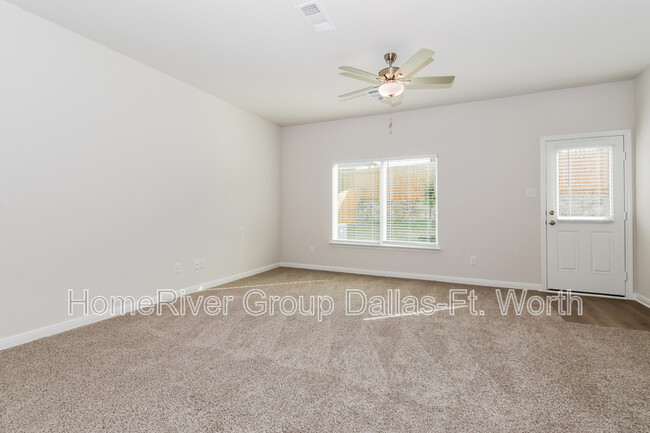 4136 Sweet Fennel Dr in Dallas, TX - Building Photo - Building Photo