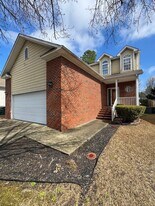 2967 Brookcrossing Dr in Fayetteville, NC - Building Photo