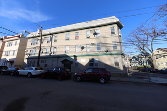 412 Woodside Ave in Newark, NJ - Building Photo - Building Photo