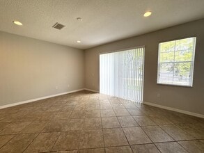 10324 Fallsgrove St in Orlando, FL - Building Photo - Building Photo