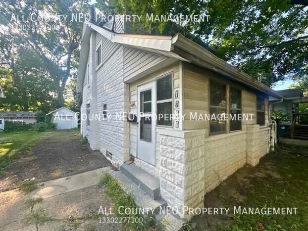 1180 Murray Ave in Akron, OH - Building Photo - Building Photo