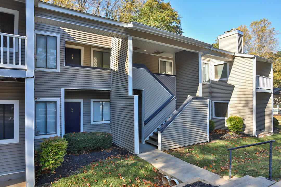 The Bluffs Apartment Homes in Spartanburg, SC - Building Photo