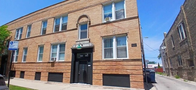 property at 4050 W Hirsch St
