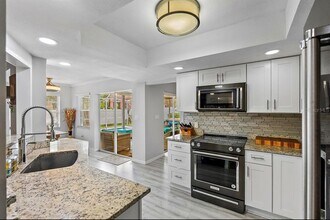 4350 51st Ave S in St. Petersburg, FL - Building Photo - Building Photo