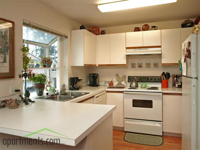 Noble Court Estates in Auburn, WA - Building Photo
