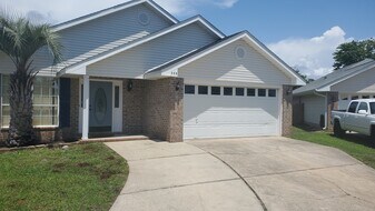 355 Currant Trce in Mary Esther, FL - Building Photo