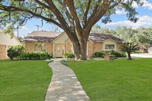 4419 Grass Valley St in Houston, TX - Building Photo