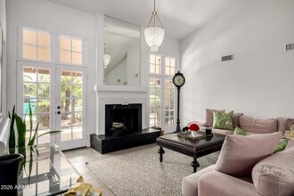 9825 E Turquoise Ave in Scottsdale, AZ - Building Photo - Building Photo